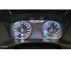Volvo XC40 XC40 Core, B3 Mild hybrid, Gasolina de 2025 con 1 Km por 39.300 EUR. en Madrid