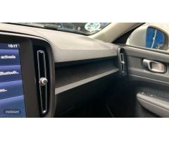 Volvo XC40 XC40 Core, B3 Mild hybrid, Gasolina de 2025 con 1 Km por 39.300 EUR. en Madrid