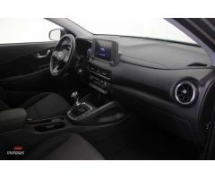 Hyundai Kona 1.0 TGDI Maxx 4x2 de 2023 con 12.647 Km por 20.490 EUR. en Cadiz