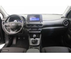 Hyundai Kona 1.0 TGDI Maxx 4x2 de 2023 con 12.647 Km por 20.490 EUR. en Cadiz