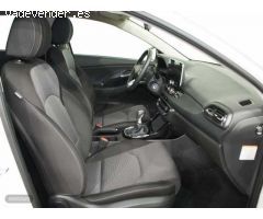 Hyundai i30 1.0 TGDI Klass 48V 100 de 2024 con 10.700 Km por 22.990 EUR. en Cadiz