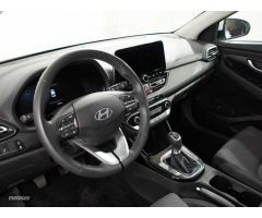 Hyundai i30 1.0 TGDI Klass 48V 100 de 2024 con 10.700 Km por 22.990 EUR. en Cadiz