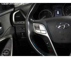 Hyundai Santa Fe Santa Fe 2.0CRDi 4x2 Essence 7s de 2018 con 146.800 Km por 18.990 EUR. en Cadiz