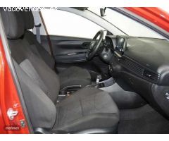 Hyundai Bayon 1.0 TGDI 48V Maxx DT de 2024 con 10.700 Km por 20.990 EUR. en Cadiz