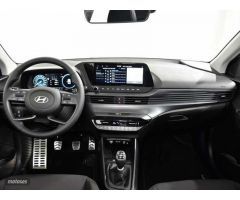 Hyundai Bayon 1.0 TGDI 48V Tecno de 2024 con 9.300 Km por 21.990 EUR. en Cadiz