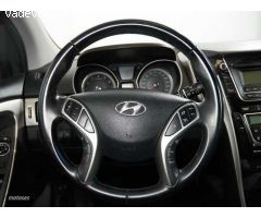 Hyundai i30 1.4 Tecno de 2014 con 83.500 Km por 10.990 EUR. en Cadiz