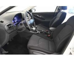 Hyundai i30 1.5 DPI Klass SLX 110 de 2024 con 15.957 Km por 19.490 EUR. en Cadiz