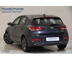 Hyundai i30 1.5 DPI Klass SLX 110 de 2024 con 12.305 Km por 19.700 EUR. en Zaragoza