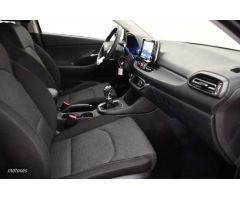 Hyundai i30 1.5 DPI Klass SLX 110 de 2024 con 12.305 Km por 19.700 EUR. en Zaragoza