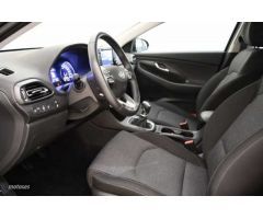 Hyundai i30 1.5 DPI Klass SLX 110 de 2024 con 12.305 Km por 19.700 EUR. en Zaragoza