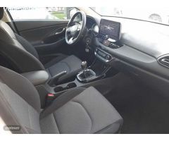 Hyundai i30 1.0 TGDI Klass 48V 100 de 2024 con 6.108 Km por 22.670 EUR. en Madrid