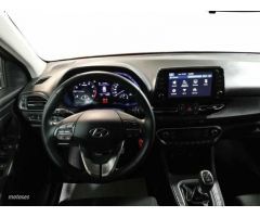 Hyundai i30 1.0 TGDI Klass LR 48V 120 de 2023 con 14.093 Km por 19.390 EUR. en Madrid