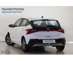 Hyundai i20 1.0 TGDI Klass 100 de 2024 con 11.838 Km por 17.490 EUR. en Madrid