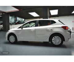 Seat Ibiza 1.0 MPI 59kW (80CV) Reference XM de 2022 con 46.000 Km por 12.600 EUR. en Madrid