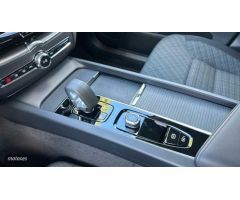 Volvo XC 60 2.0 B4 D CORE AUTO 197 5P de 2024 con 8.600 Km por 49.900 EUR. en Madrid