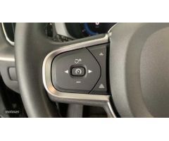 Volvo XC 60 2.0 B4 D CORE AUTO 197 5P de 2024 con 20.115 Km por 42.500 EUR. en Ciudad Real