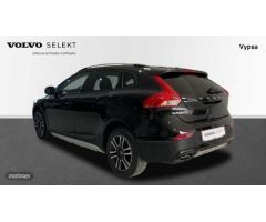 Volvo V 40 2.0 D2 PLUS 120 5P de 2019 con 84.644 Km por 18.500 EUR. en Ciudad Real