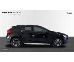 Volvo V 40 2.0 D2 PLUS 120 5P de 2019 con 84.644 Km por 18.500 EUR. en Ciudad Real