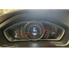 Volvo V 40 2.0 D2 PLUS 120 5P de 2019 con 84.644 Km por 18.500 EUR. en Ciudad Real
