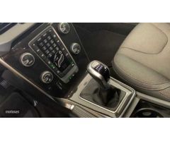 Volvo V 40 2.0 D2 PLUS 120 5P de 2019 con 84.644 Km por 18.500 EUR. en Ciudad Real