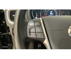 Volvo V 40 2.0 D2 PLUS 120 5P de 2019 con 84.644 Km por 18.500 EUR. en Ciudad Real
