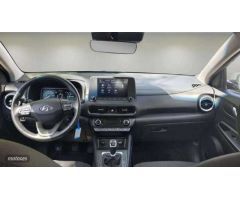 Hyundai Kona 1.0 TGDI 48V Maxx 4x2 de 2021 con 46.500 Km por 17.900 EUR. en Madrid