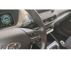 Hyundai Kona 1.0 TGDI 48V Maxx 4x2 de 2021 con 46.500 Km por 17.900 EUR. en Madrid