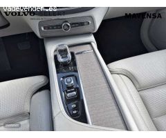 Volvo XC 90 XC90 Inscription, B5 AWD mild-hybrid, Siete asientos de 2020 con 130.316 Km por 46.900 E