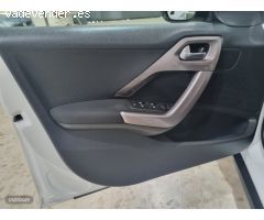 Peugeot 2008 Active de 2016 con 185.000 Km por 7.600 EUR. en Sevilla