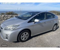 Toyota Prius 1.8 advance de 2010 con 322.000 Km por 8.600 EUR. en Cantabria