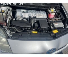Toyota Prius 1.8 advance de 2010 con 322.000 Km por 8.600 EUR. en Cantabria