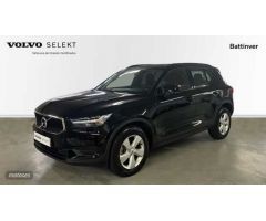 Volvo XC40 2.0 B3 MOMENTUM CORE AUTO 163 5P de 2022 con 51.095 Km por 29.900 EUR. en Madrid