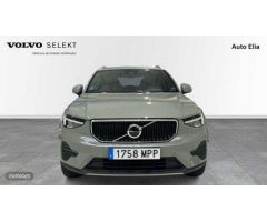 Volvo XC40 XC40 Core, B3 Mild Hybrid, Gasolina de 2024 con 15.640 Km por 37.900 EUR. en Madrid