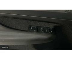 Volvo XC40 XC40 Core, B3 Mild Hybrid, Gasolina de 2024 con 15.640 Km por 37.900 EUR. en Madrid
