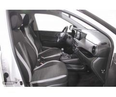 Hyundai i10 1.2 MPI Tecno 2C de 2022 con 40.453 Km por 14.700 EUR. en Barcelona