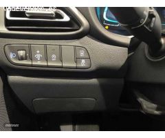 Hyundai i30 1.0 TGDI Klass 48V DT 100 de 2025 con 15 Km por 25.000 EUR. en Barcelona