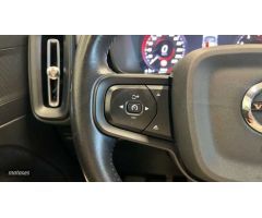 Volvo XC40 Momentum Core, T2 manual de 2021 con 39.816 Km por 24.600 EUR. en A Coruna
