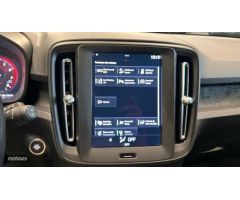 Volvo XC40 Momentum Core, T2 manual de 2021 con 39.816 Km por 24.600 EUR. en A Coruna