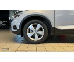 Volvo XC40 Momentum Core, T2 manual de 2021 con 39.816 Km por 24.600 EUR. en A Coruna