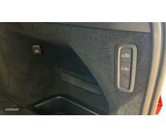 Volvo XC 90 2.0 B5 D R-DESIGN AWD AUTO 235 CV de 2022 con 92.057 Km por 49.900 EUR. en A Coruna