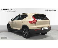 Volvo XC40 XC40 PLUS B3 MILD HYBRID GASOLINA de 2025 con 4 Km por 40.900 EUR. en Cantabria