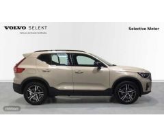 Volvo XC40 XC40 PLUS B3 MILD HYBRID GASOLINA de 2025 con 4 Km por 40.900 EUR. en Cantabria