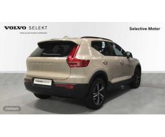 Volvo XC40 XC40 PLUS B3 MILD HYBRID GASOLINA de 2025 con 4 Km por 40.900 EUR. en Cantabria