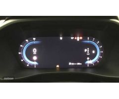 Volvo XC40 XC40 PLUS B3 MILD HYBRID GASOLINA de 2025 con 4 Km por 40.900 EUR. en Cantabria