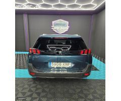 Peugeot 5008 ALLURE de 2018 con 113.018 Km por 16.200 EUR. en Granada