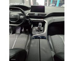 Peugeot 5008 ALLURE de 2018 con 113.018 Km por 16.200 EUR. en Granada