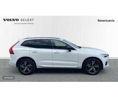 Volvo XC 60 XC60 B4(D) AWD R-Design Automatico de 2021 con 73.644 Km por 37.450 EUR. en Navarra