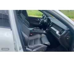 Volvo XC 60 XC60 B4(D) AWD R-Design Automatico de 2021 con 73.644 Km por 37.450 EUR. en Navarra