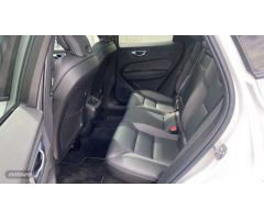 Volvo XC 60 XC60 B4(D) AWD R-Design Automatico de 2021 con 73.644 Km por 37.450 EUR. en Navarra
