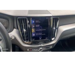 Volvo XC 60 XC60 B4(D) AWD R-Design Automatico de 2021 con 73.644 Km por 37.450 EUR. en Navarra